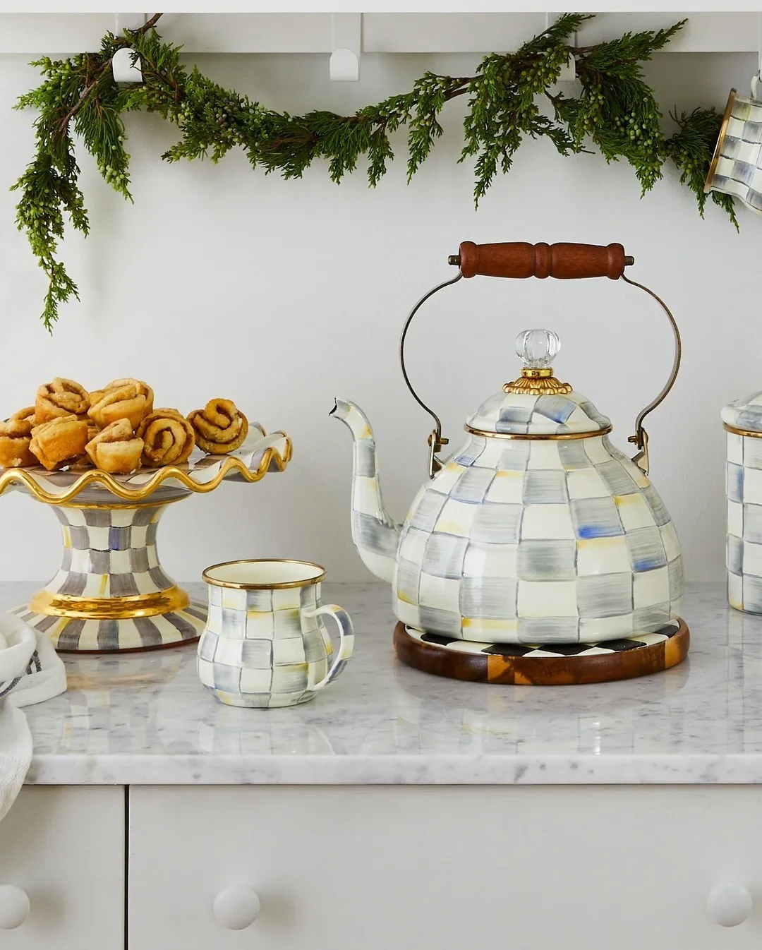 2.5 Quart Chequered Enamel Vintage | Stove-Top Kettle