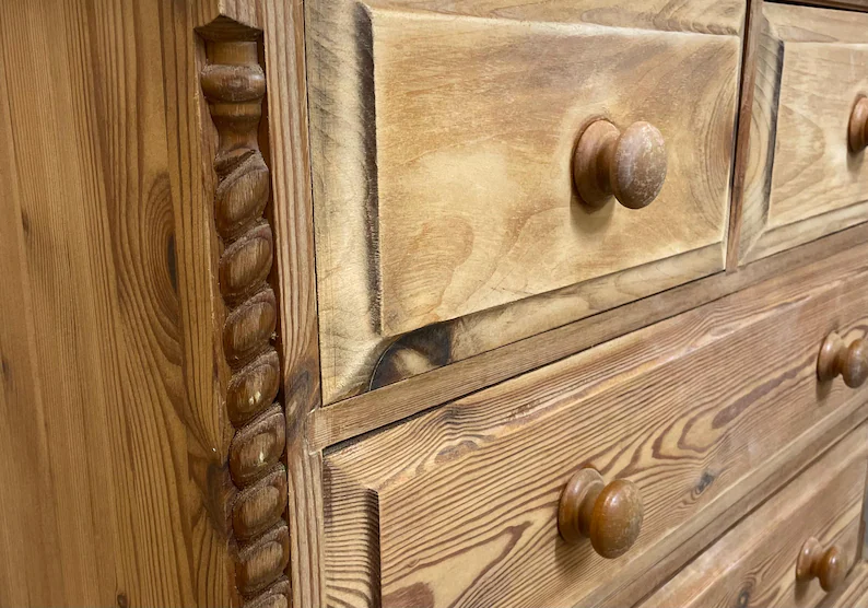 REGENCY HERITAGE COLLECTION - VINTAGE PINE | Drawer Chest - Image 7