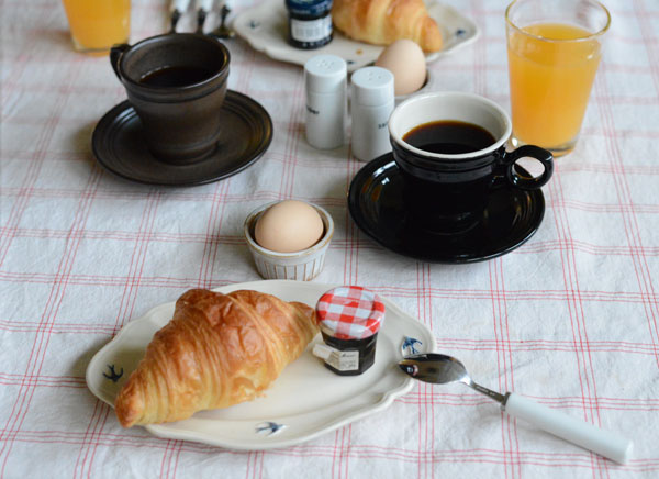 THE SWALLOW & WILLOW COLLECTION | Saucer {5.9"}